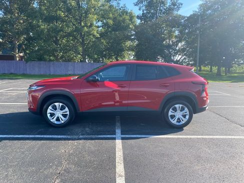 New 2026 Chevrolet Trax LS FWD image 4