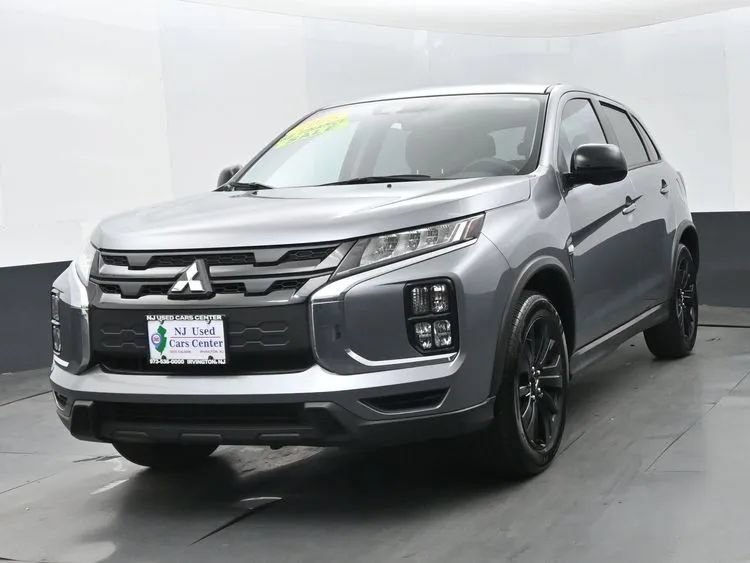 Used 2025 Mitsubishi Outlander Sport LE AWD/4WD image 1