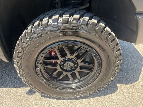 Used 2023 GMC Sierra 1500 AT4X AWD/4WD image 13
