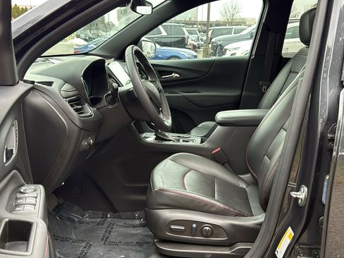 Used 2022 Chevrolet Equinox RS w/ RS Leather Package image 8