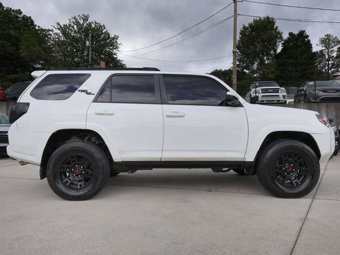 Used 2019 Toyota 4Runner TRD Off-Road Premium AWD/4WD image 8