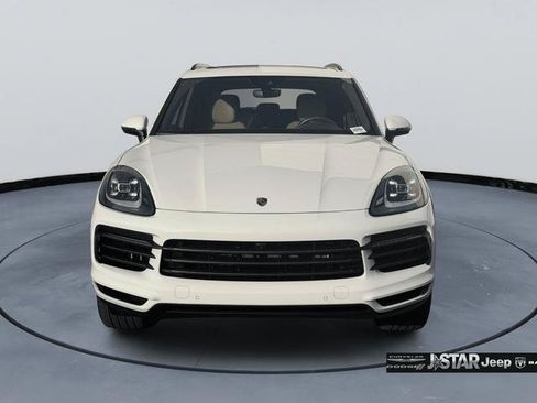 Used 2023 Porsche Cayenne Platinum Edition AWD/4WD image 2