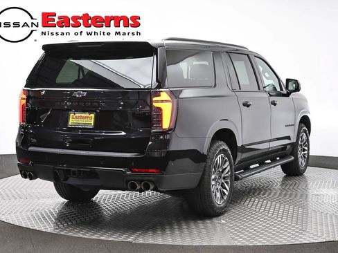 Used 2025 Chevrolet Suburban Z71 AWD/4WD image 5