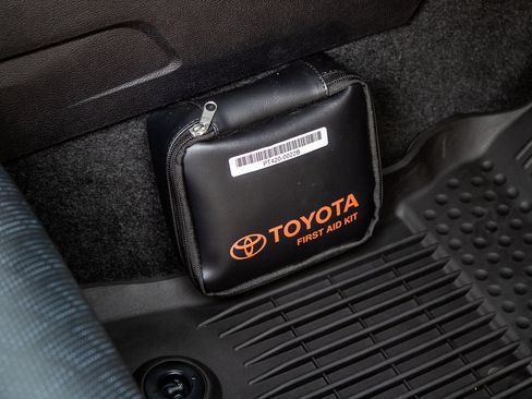 Used 2026 Toyota Tundra Platinum w/ TRD Off-Road Package AWD/4WD image 43