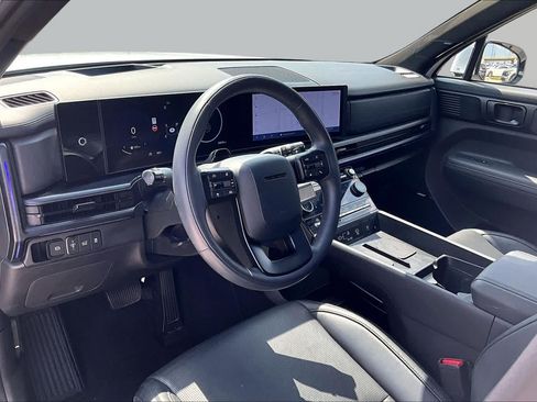 Used 2025 Hyundai Santa Fe Calligraphy FWD image 16