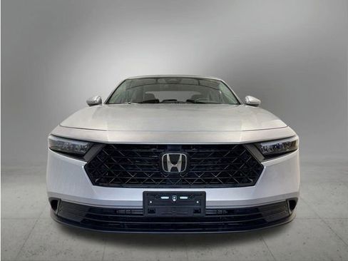 Used 2025 Honda Accord LX image 11