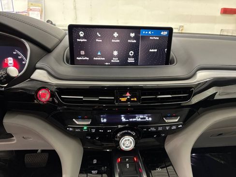 Certified 2024 Acura MDX SH-AWD w/ Technology Package image 22