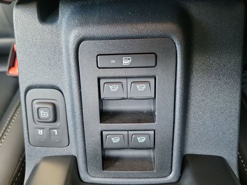 New 2025 Ford Bronco Badlands image 32