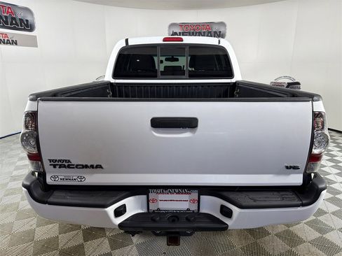 Used 2013 Toyota Tacoma 4x4 Double Cab image 4