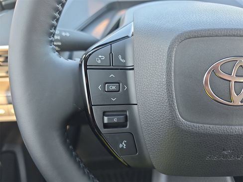Used 2024 Toyota Prius LE image 17
