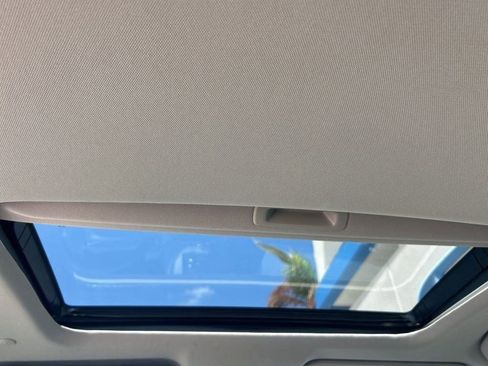 Used 2023 Honda Accord EX image 9