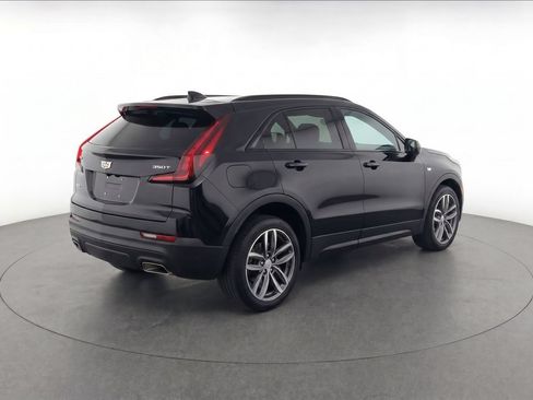 Used 2022 Cadillac XT4 Sport w/ Comfort Package AWD/4WD image 4