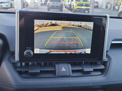 Used 2024 Toyota RAV4 SE image 10
