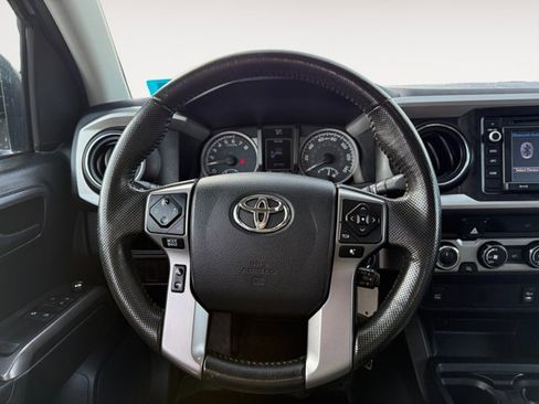 Used 2016 Toyota Tacoma SR5 image 18