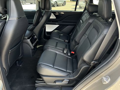New 2025 Lincoln Aviator Reserve w/ Equipment Group 201A image 26