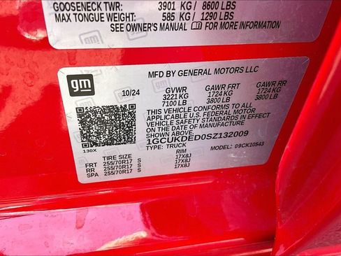 Used 2025 Chevrolet Silverado 1500 LT image 3