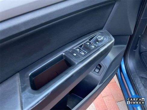 Used 2019 Volkswagen Atlas SE w/ Towing Package image 11