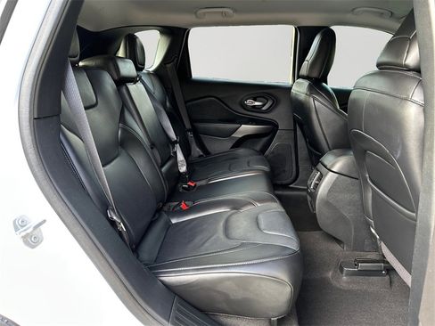 Used 2020 Jeep Cherokee Limited image 13