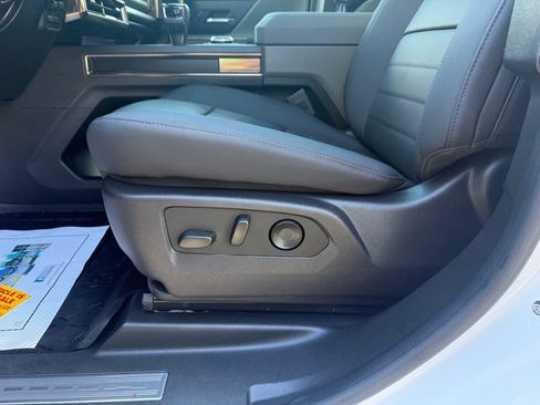 Used 2025 GMC Hummer EV 3X AWD/4WD image 30