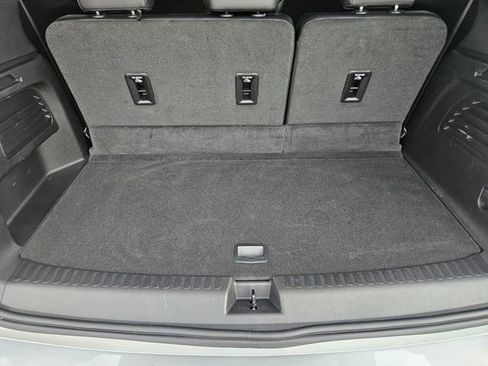 Used 2025 Buick Enclave Avenir AWD/4WD image 33