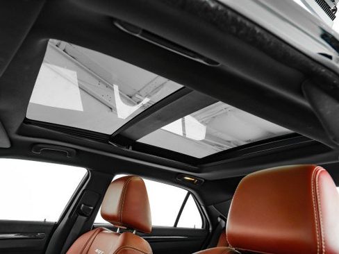 Used 2012 Chrysler 300 SRT8 w/ 19-Premium Speaker Group image 25