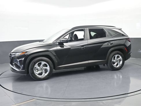 Used 2024 Hyundai Tucson SEL FWD image 2