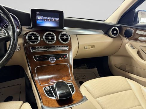Used 2015 Mercedes-Benz C 300 4MATIC Sedan image 19
