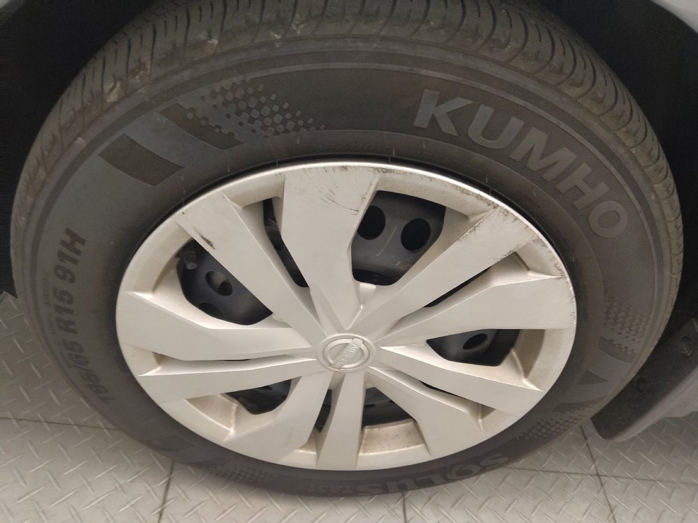 Used 2025 Nissan Versa S w/ Trunk Package FWD image 31