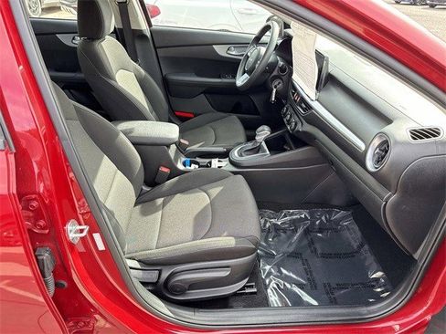 Certified 2023 Kia Forte LXS w/ LXS Technology Package image 9