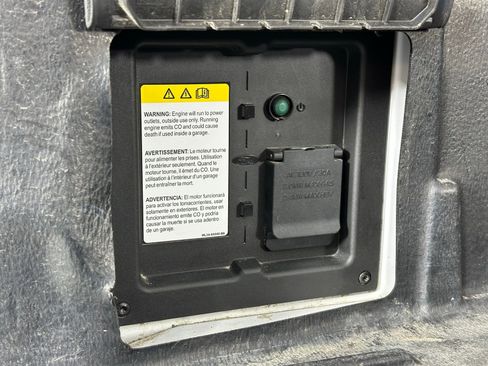 Used 2024 Ford F150 Lariat image 29