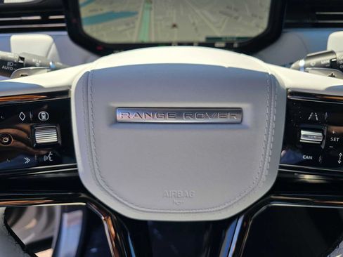 Used 2025 Land Rover Range Rover Sport Autobiography AWD/4WD image 25