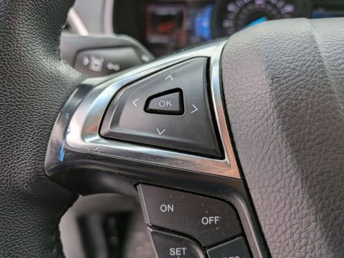 Used 2024 Ford Edge SEL image 11