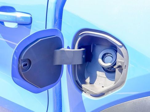 New 2026 GMC Canyon Elevation w/ Convenience Package image 10