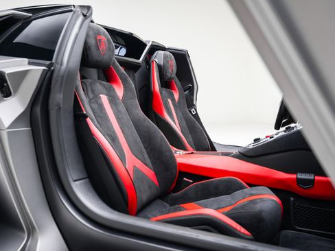 Used 2015 Lamborghini Aventador LP 700-4 image 34