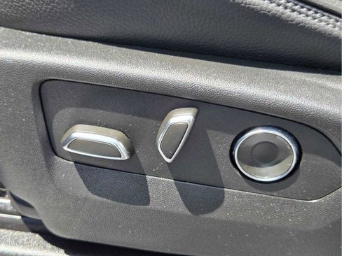 Used 2024 GMC Yukon Denali w/ Advanced Technology Package RWD image 24