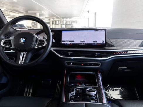 Used 2025 BMW X7 M60i AWD/4WD image 11