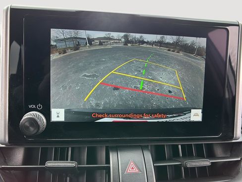 Used 2025 Toyota RAV4 LE image 33