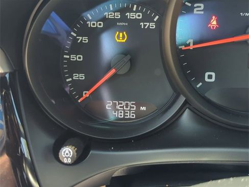 Used 2021 Porsche Macan image 12