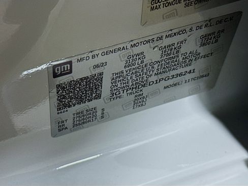 Used 2023 GMC Sierra 1500 SLT w/ SLT Premium Package image 39