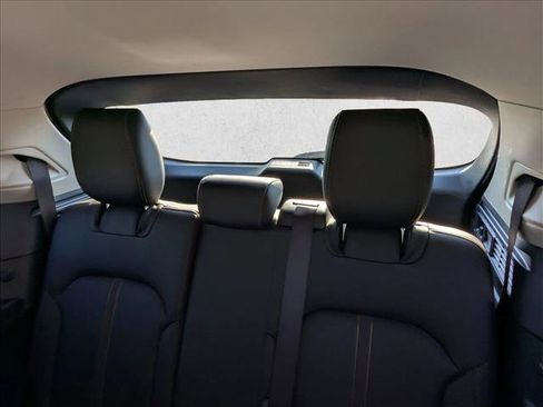 Used 2025 MAZDA CX-90 3.3 Turbo w/ Select Package image 17