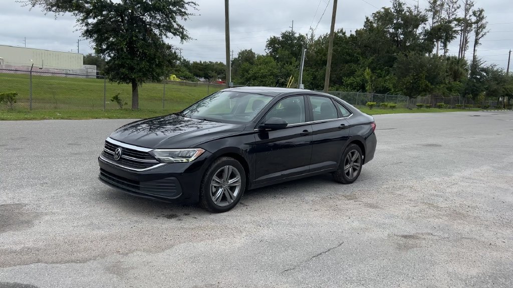 Used 2024 Volkswagen Jetta SE FWD image 4