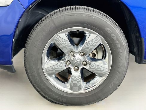 Used 2019 RAM 1500 Express RWD image 11