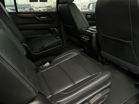 Certified 2025 GMC Yukon XL Denali image 19