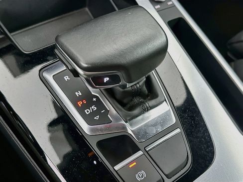 Used 2025 Audi Q5 2.0T Premium AWD/4WD image 24
