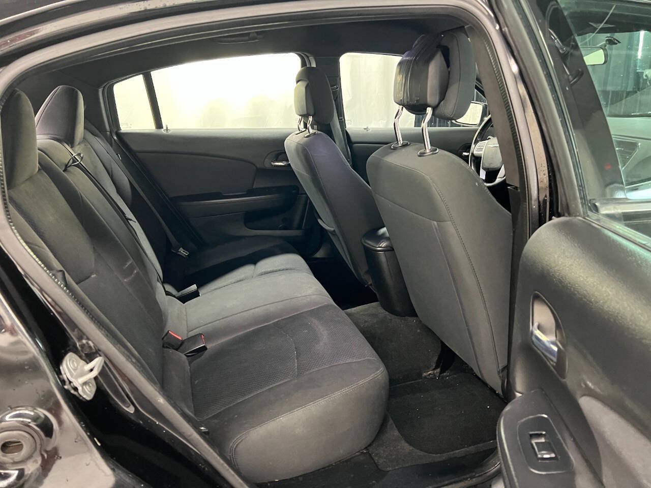 Used 2013 Chrysler 200 Touring FWD image 10