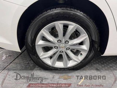 Used 2024 Chevrolet Malibu LT FWD image 17