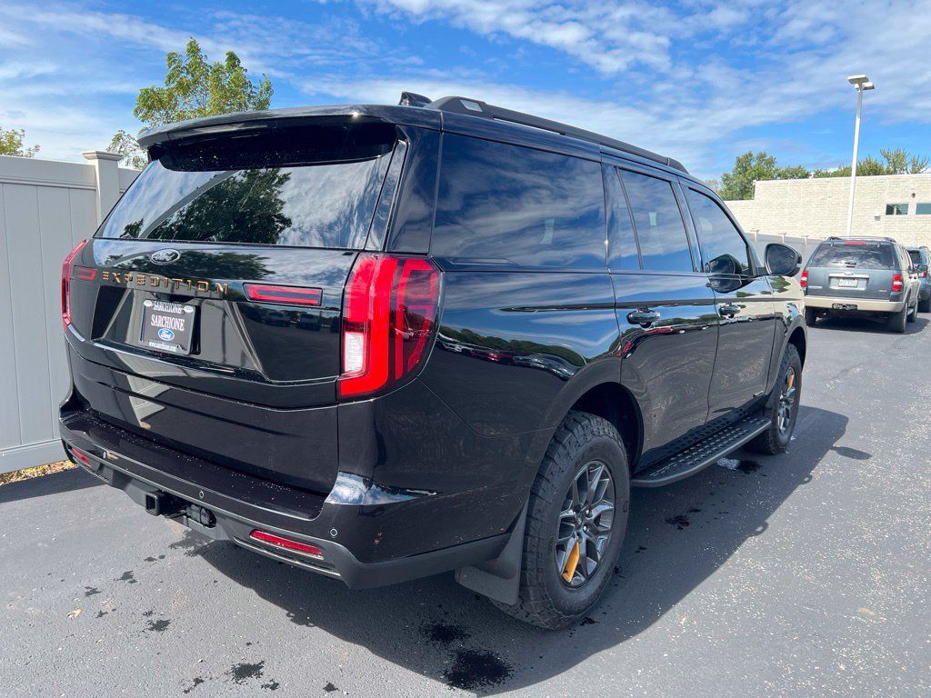 Used 2026 Ford Expedition Tremor AWD/4WD image 3