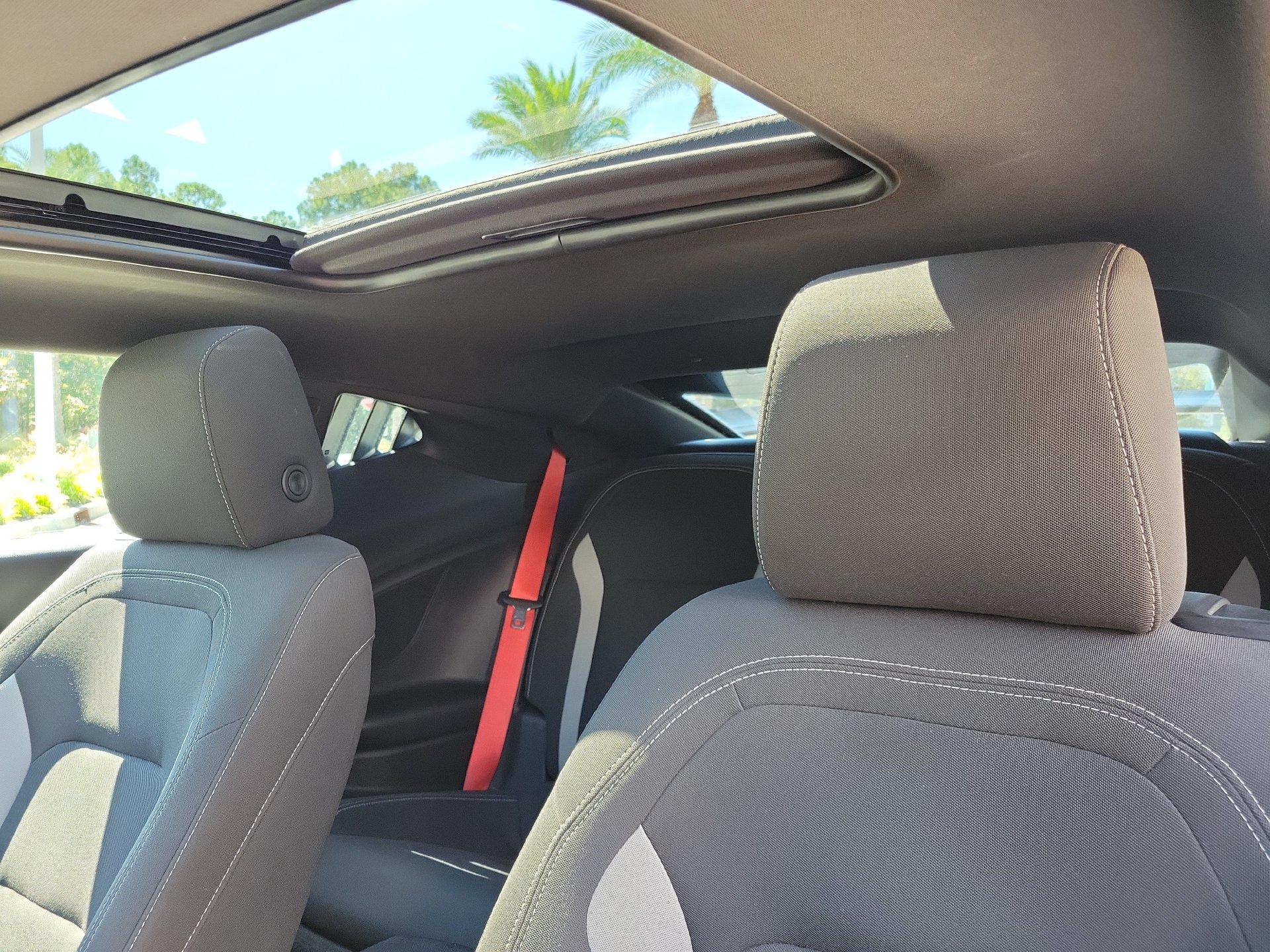 Used 2022 Chevrolet Camaro LT w/ Redline Edition RWD image 18