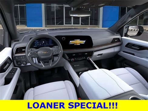 New 2025 Chevrolet Suburban Premier image 15