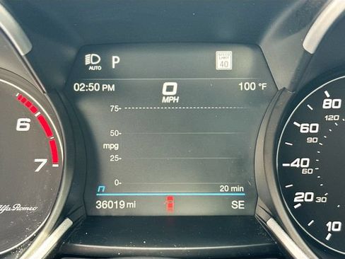 Used 2023 Alfa Romeo Stelvio Ti AWD/4WD image 16